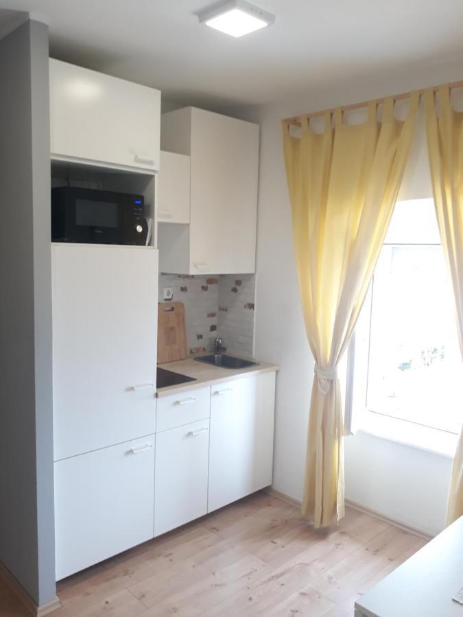 Studio Apartman "Nicole" PUY 외부 사진
